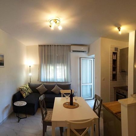 Deluxe Apartment Joia With Balcony On The Beach Bacvice, Free Parking, Old Town, Near Ferry Port Split Ngoại thất bức ảnh